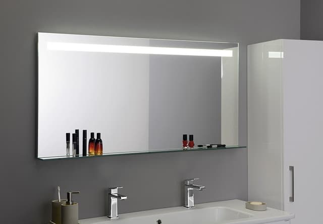 BRETO lustro z oświetleniem LED i półką 120x60,8cm