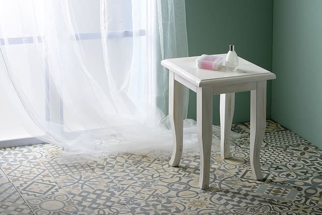 RETRO taboret 33x45x33cm, starobiały