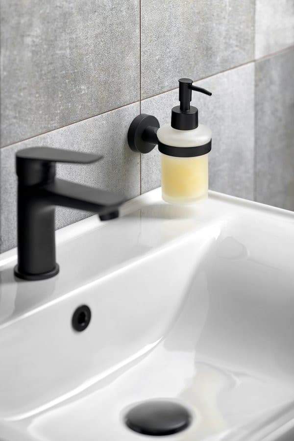 SAMBA dozownik mydła 150ml, szkło mleczne, czarny mat