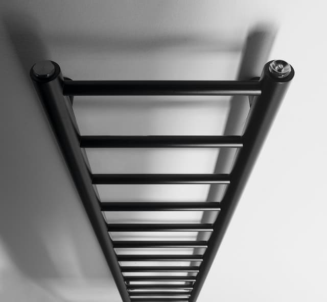 DINA grzejnik łazienkowy 300x1380 mm, czarny mat