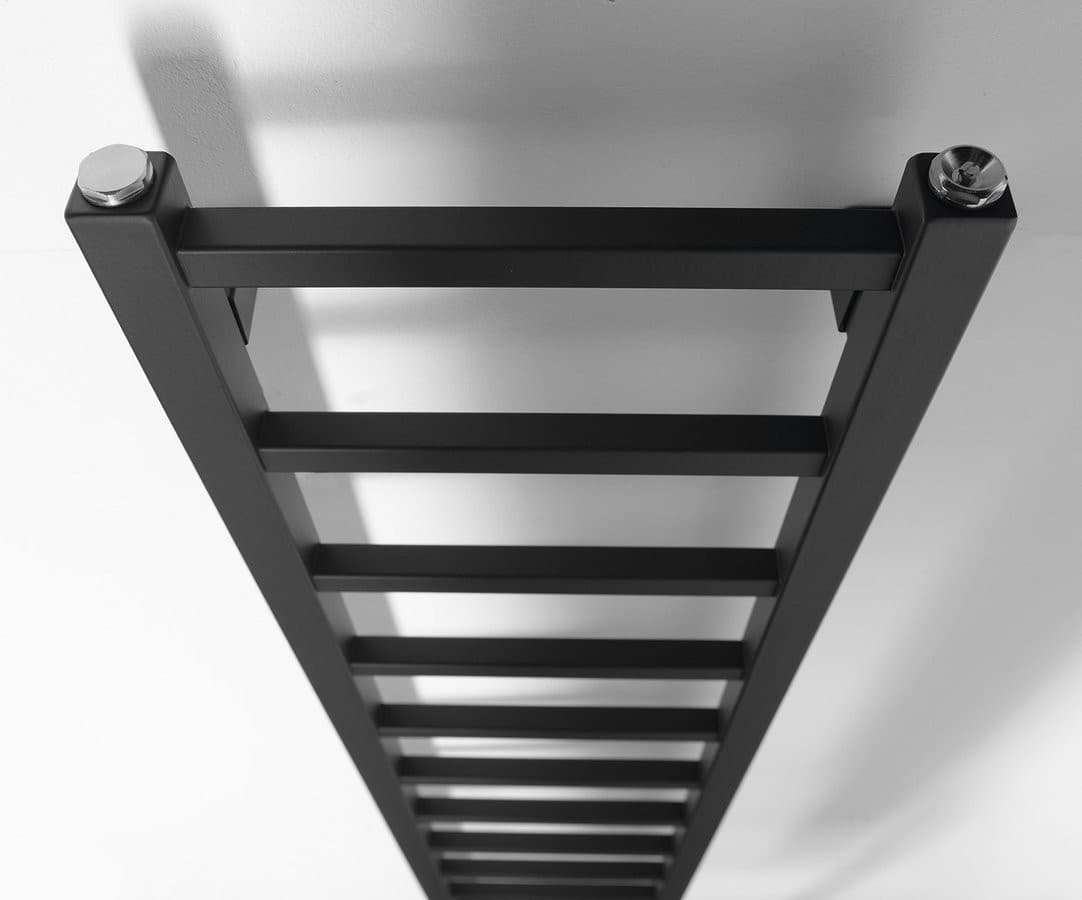 METRO LIGHT grzejnik łazienkowy 300x1500 mm, czarny mat