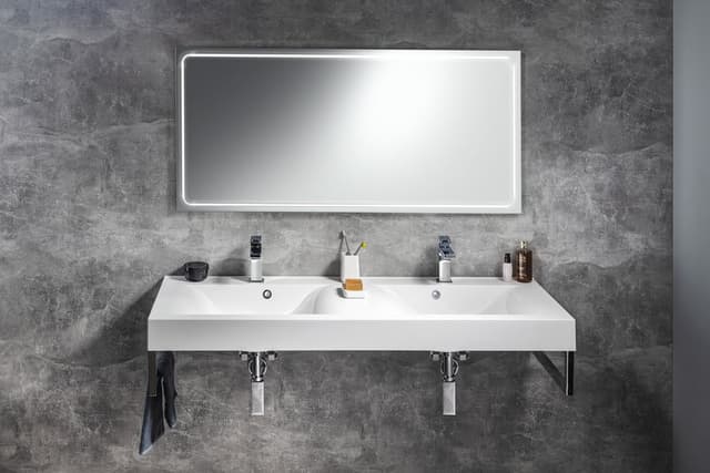 Lustro GEMINI z oświetleniem LED 130x60cm