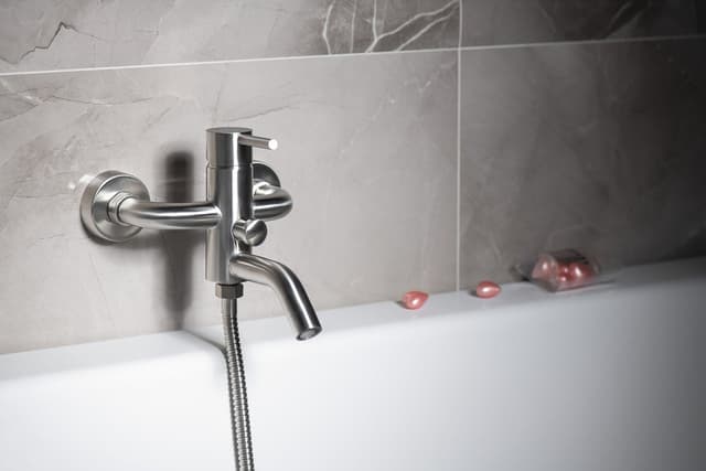 MINIMAL bateria wannowa ścienna, stal nierdzewna mat